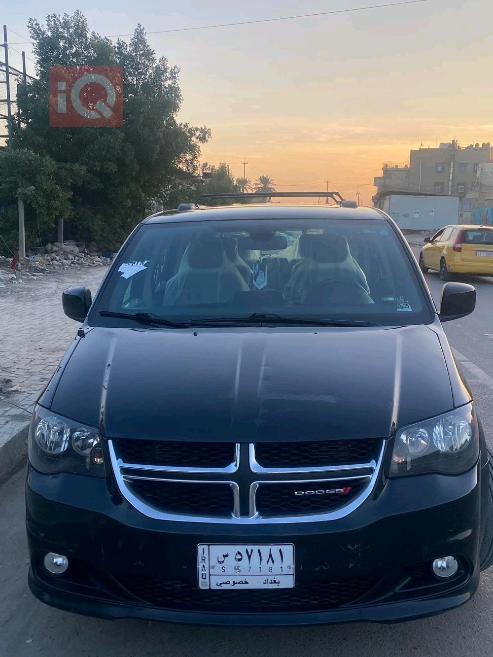 دودج جراند كارافان